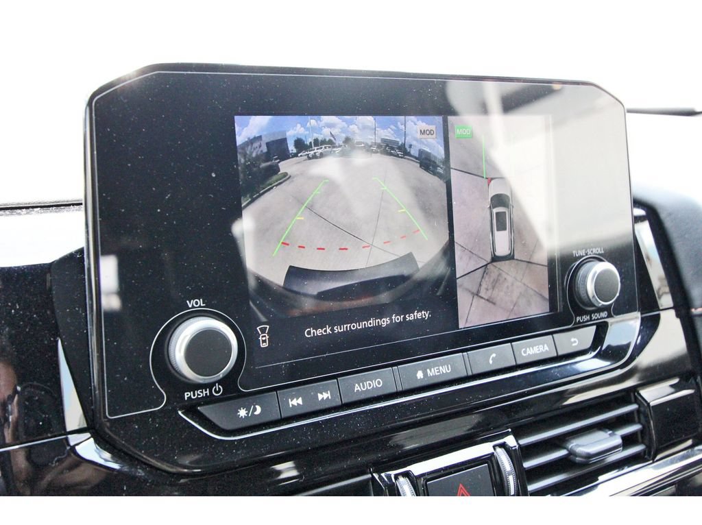 Used 2025 Nissan Pathfinder Rock Creek AWD/4WD image 14
