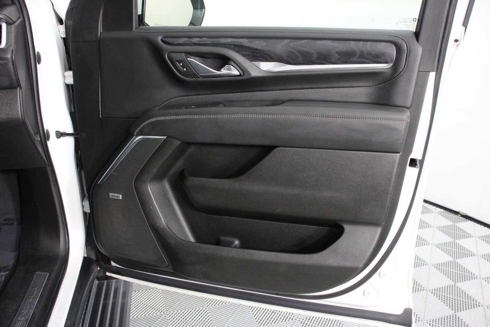 Used 2021 GMC Yukon XL Denali w/ Denali Ultimate Package image 21