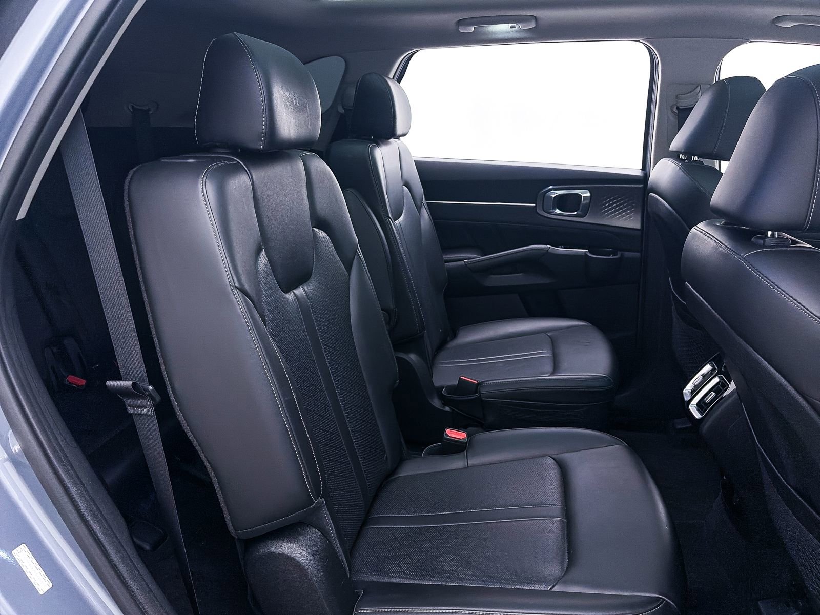 Certified 2023 Kia Sorento SX image 37