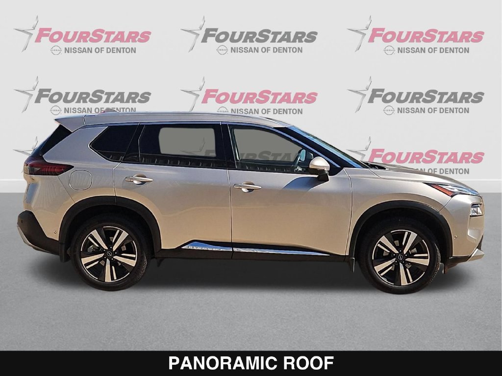 Used 2022 Nissan Rogue Platinum w/ Head-Up Display Package FWD image 3
