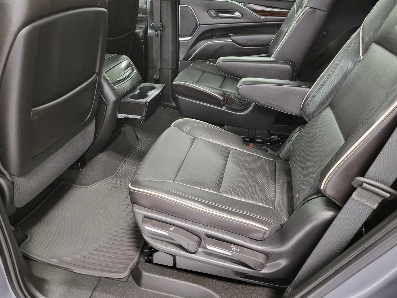 Used 2021 Cadillac Escalade Premium Luxury image 21