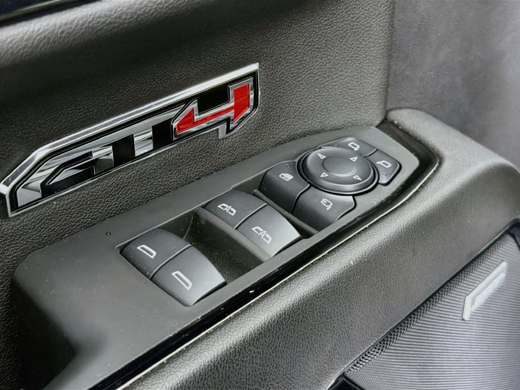 Used 2024 GMC Sierra 1500 AT4 w/ Technology Package AWD/4WD image 23