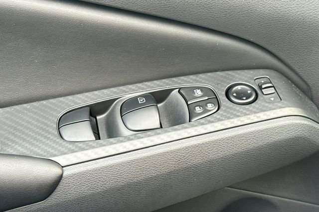 Used 2025 Nissan Altima 2.5 S image 12