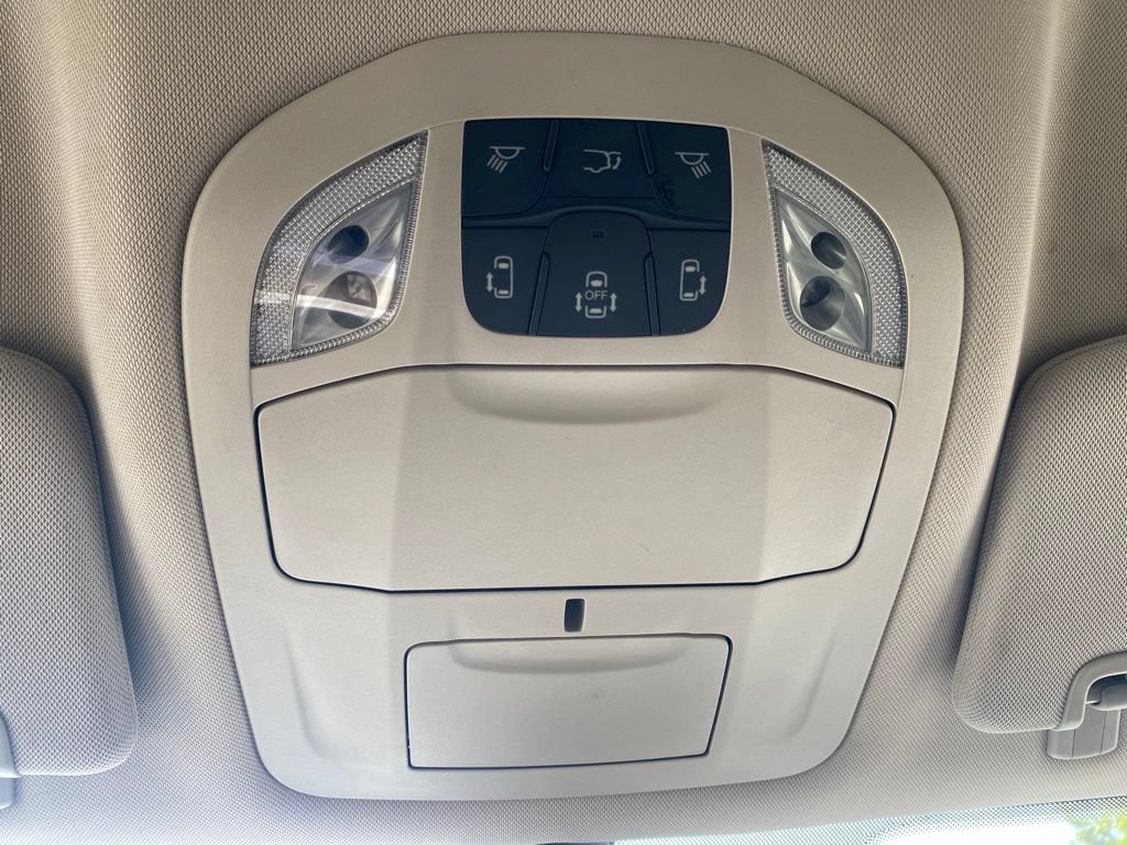 Used 2023 Chrysler Voyager LX FWD image 28