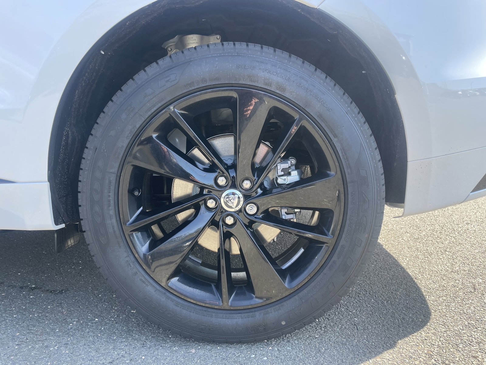 New 2025 Jaguar F-PACE R-Dynamic S image 6