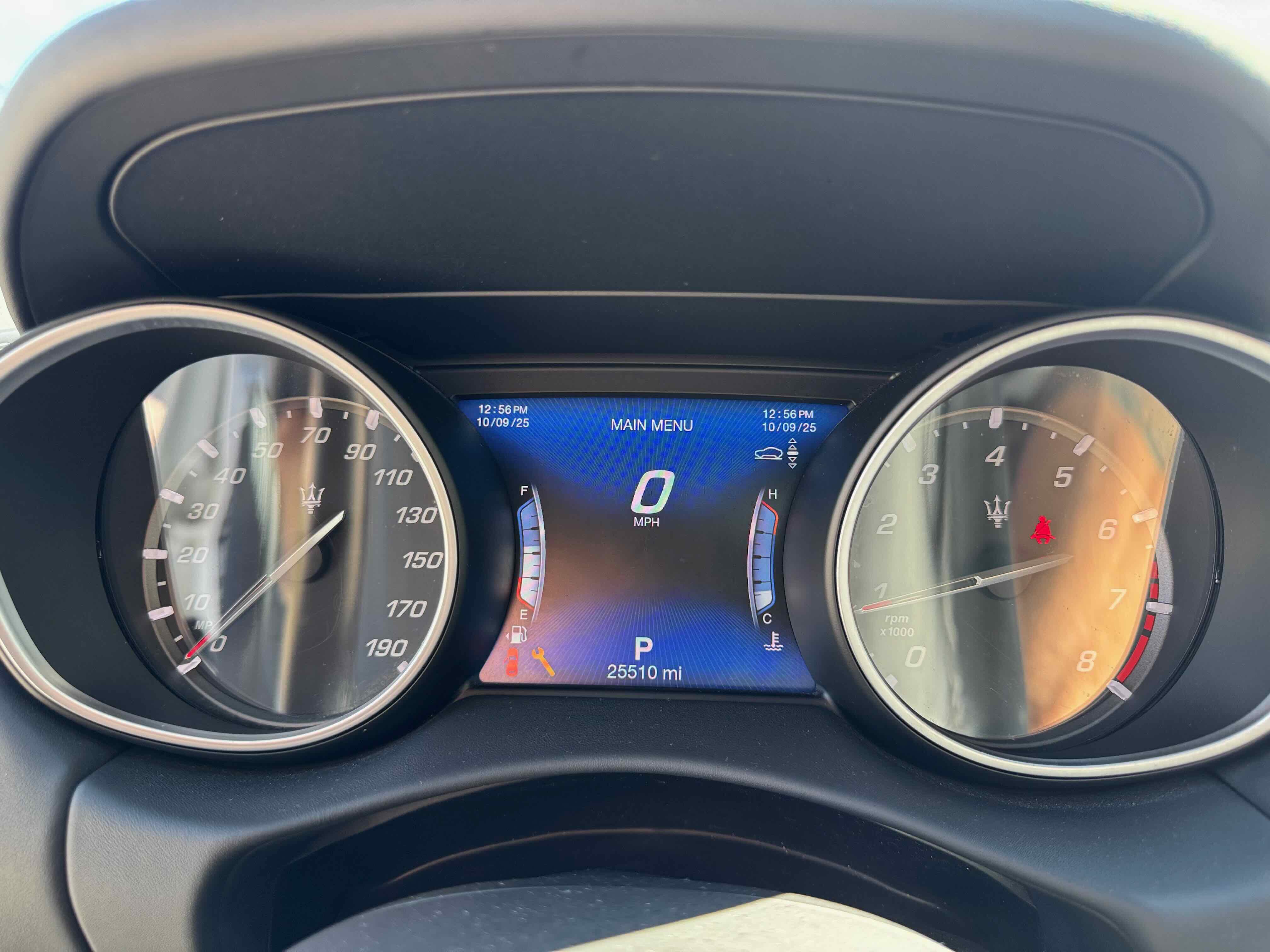 Used 2018 Maserati Levante GranLusso image 19
