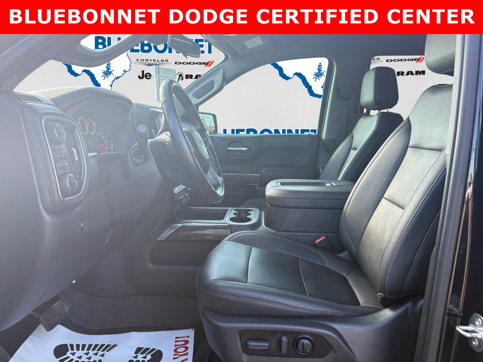 Used 2022 Chevrolet Silverado 1500 LT Trail Boss w/ LT Trail Boss Premium Package AWD/4WD image 11