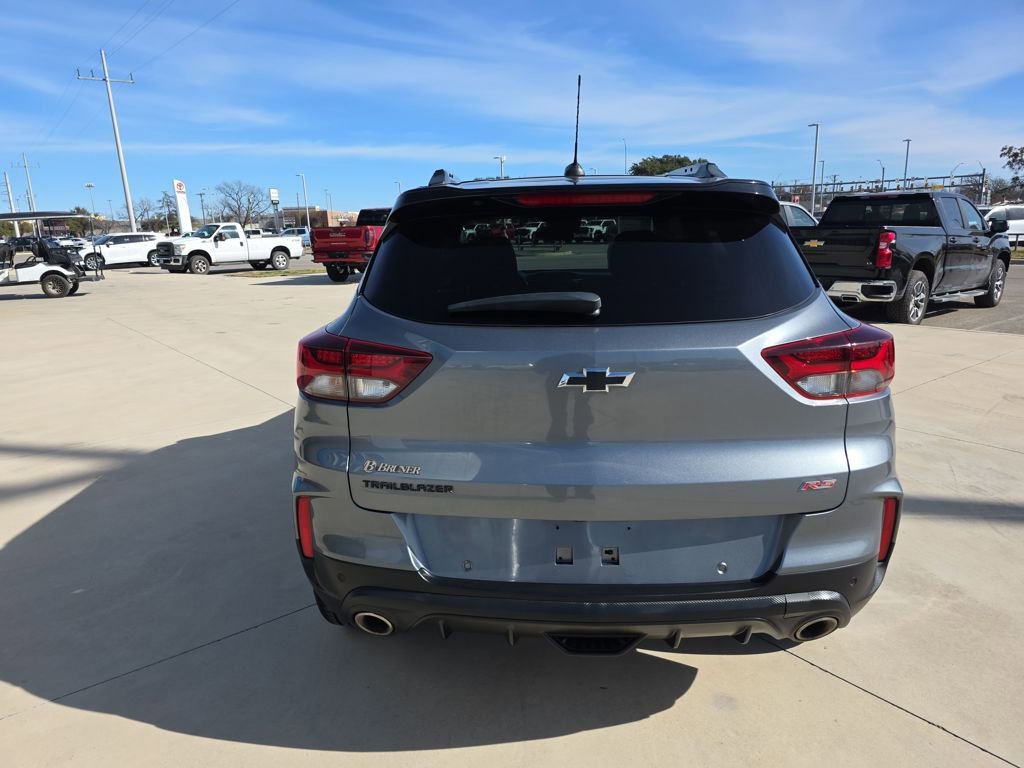 Used 2021 Chevrolet TrailBlazer RS w/ Technology Package image 17