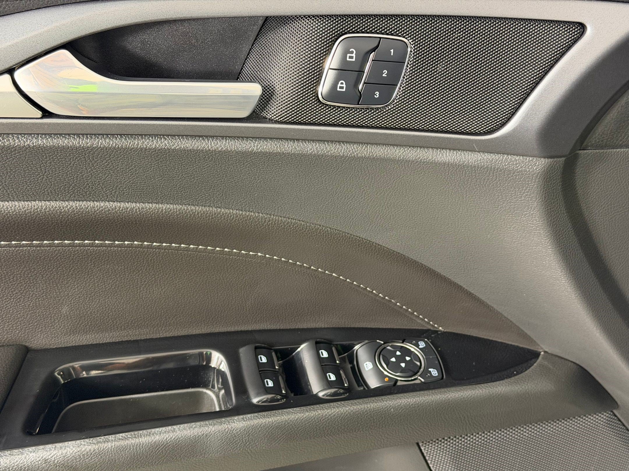 Used 2014 Ford Fusion Titanium AWD/4WD image 14