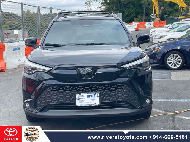 Used 2024 Toyota Corolla Cross AWD Hybrid w/ Convenience Package image 2