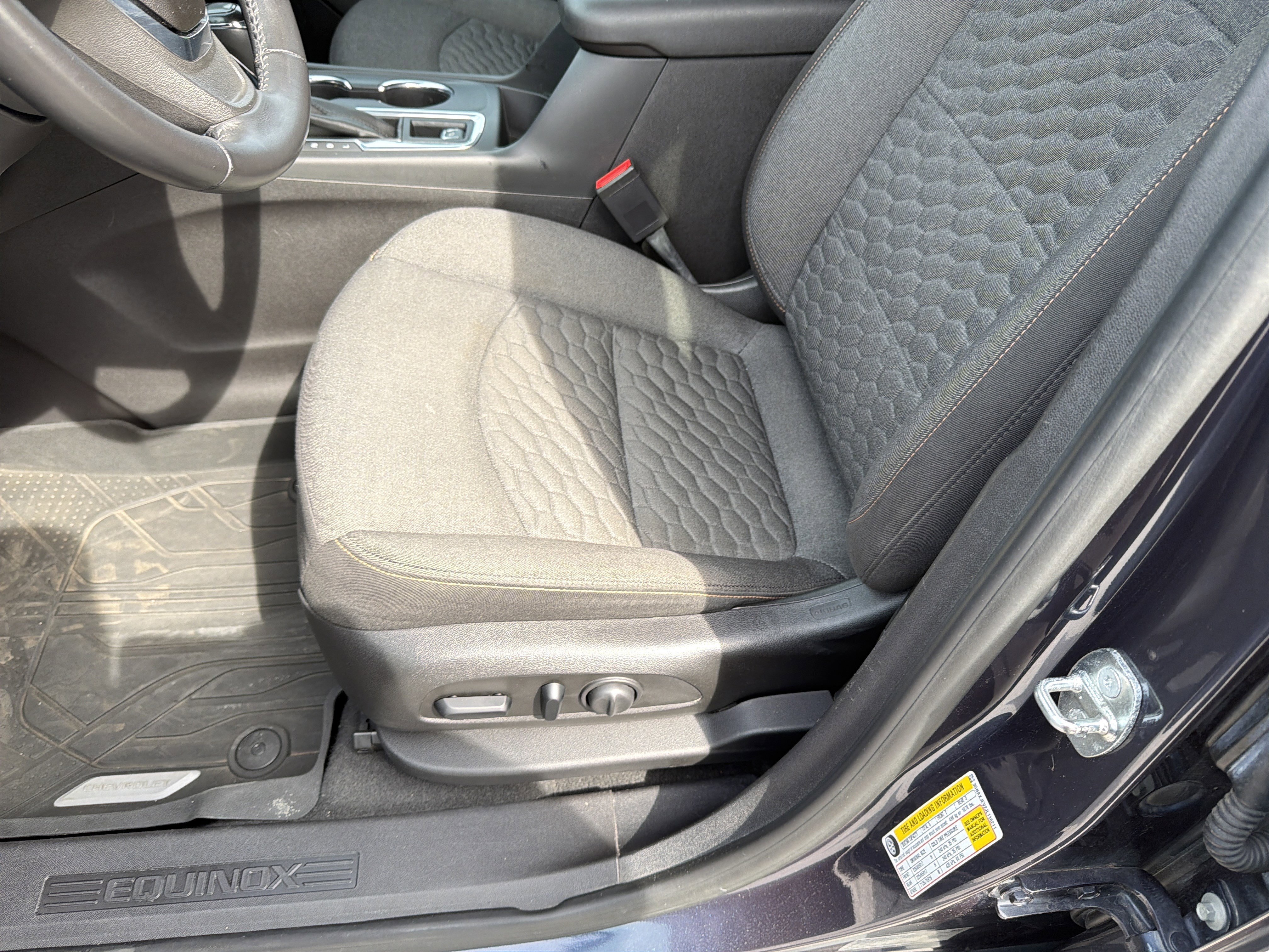 Used 2018 Chevrolet Equinox LT image 15