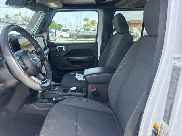 Used 2024 Jeep Wrangler Unlimited AWD/4WD image 9