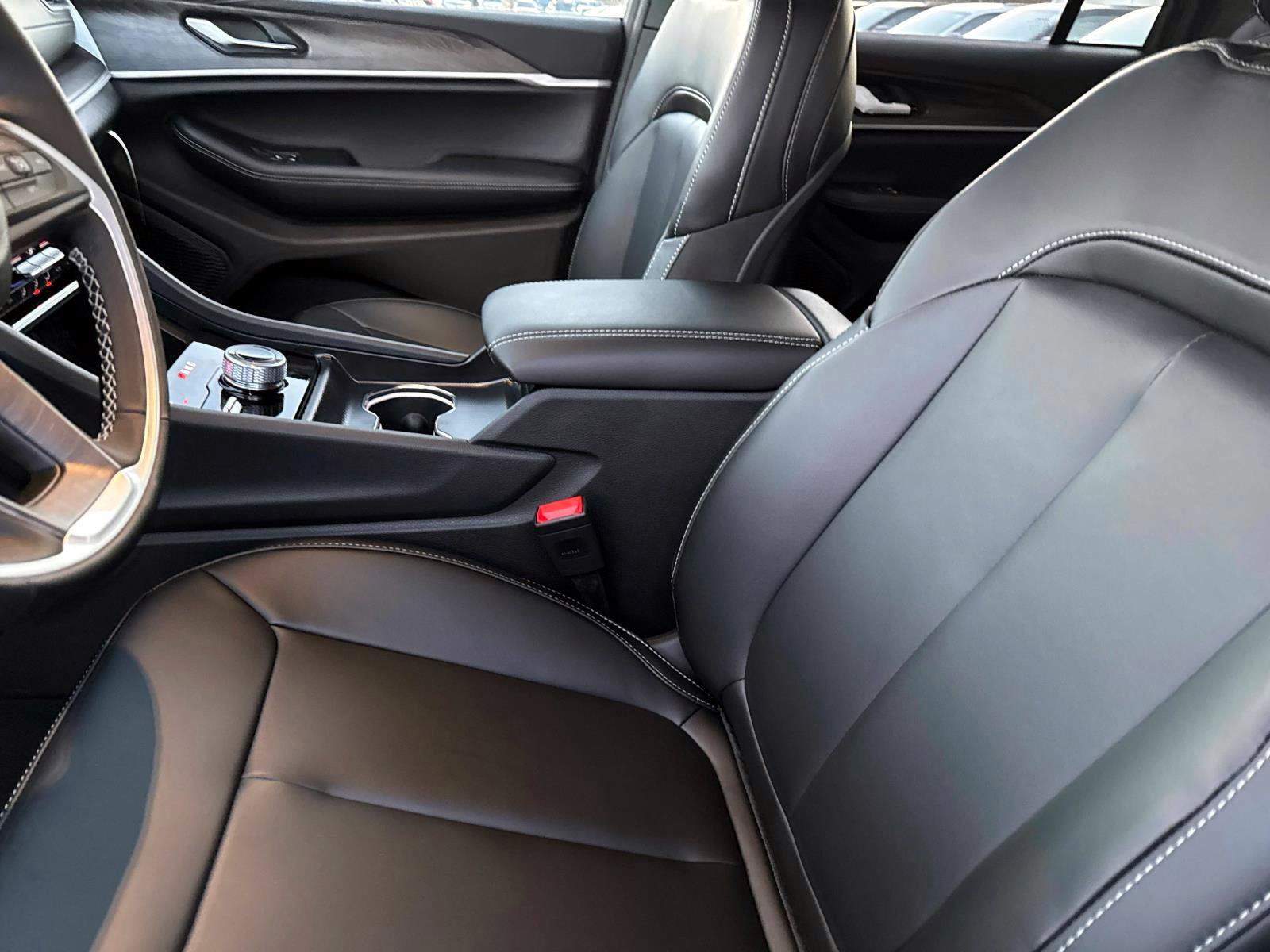 New 2026 Jeep Grand Cherokee Limited w/ Limited Altitude Package image 9