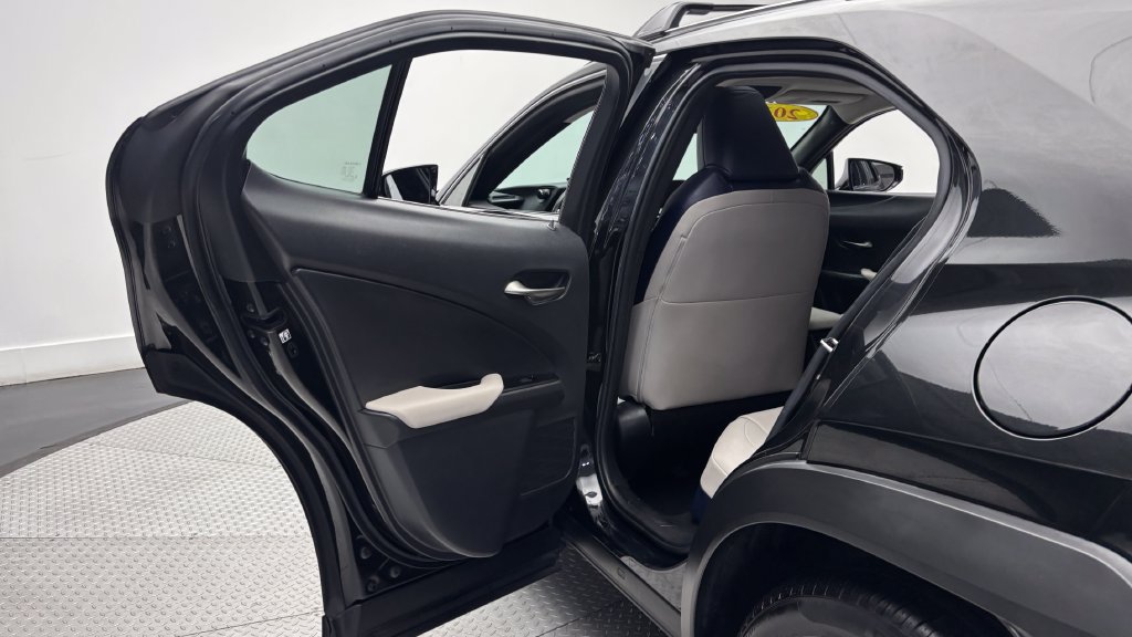 Used 2019 Lexus UX 200 w/ Accessory Package FWD image 37