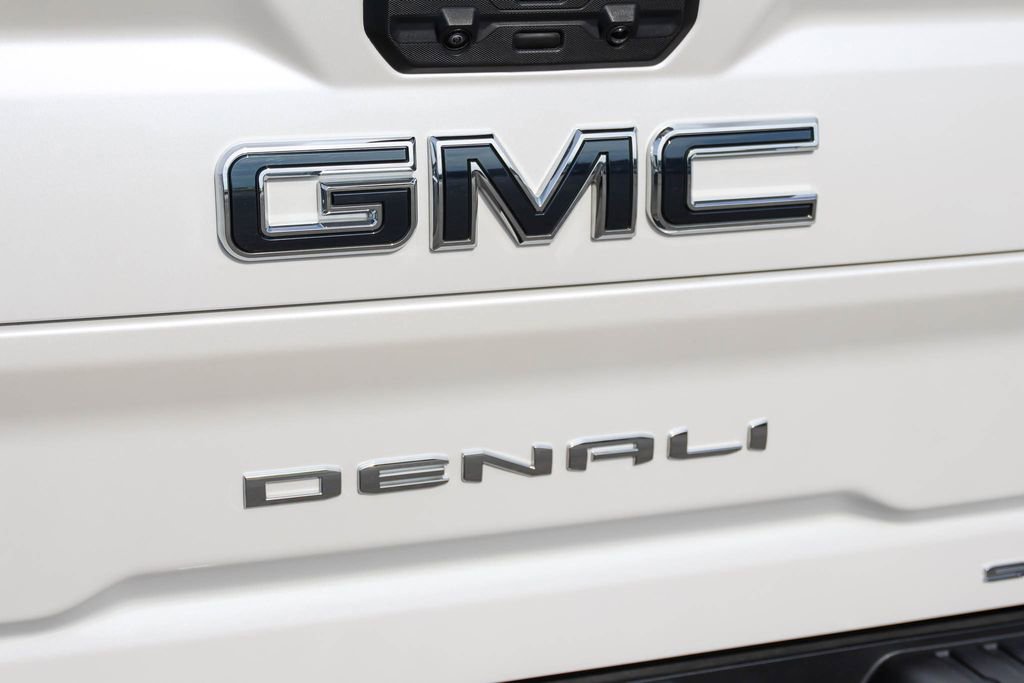 Used 2024 GMC Sierra 2500 Denali Ultimate AWD/4WD image 35