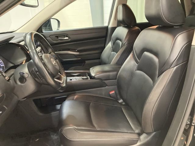 Used 2022 Nissan Pathfinder SL w/ SL Black Package image 9