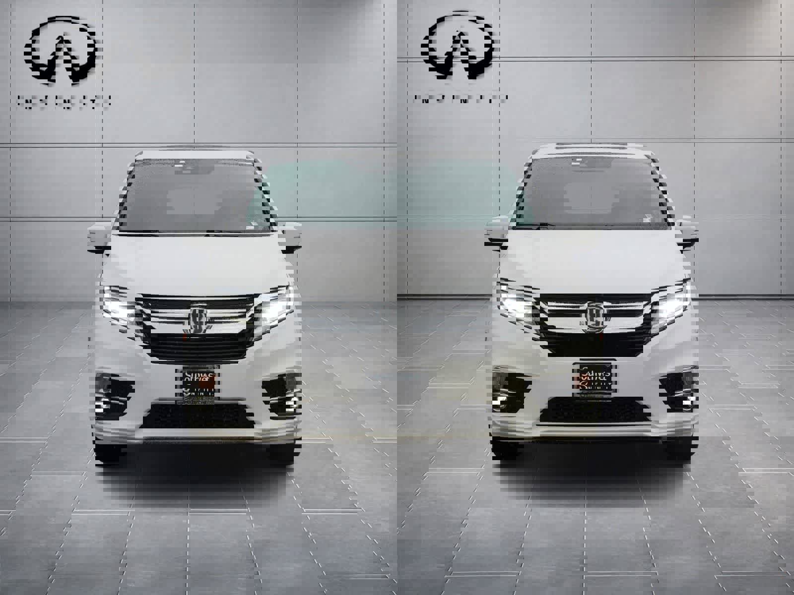 Used 2018 Honda Odyssey Elite image 2