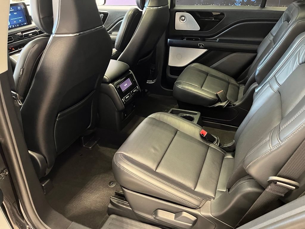 Used 2026 Lincoln Aviator Reserve AWD/4WD image 23