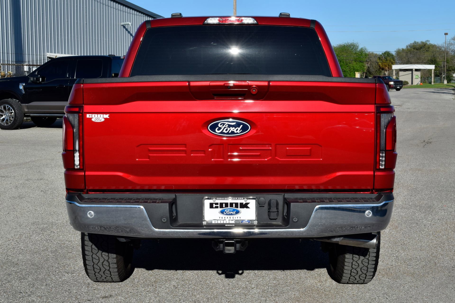 Certified 2025 Ford F150 Lariat w/ FX4 Off-Road Package image 5