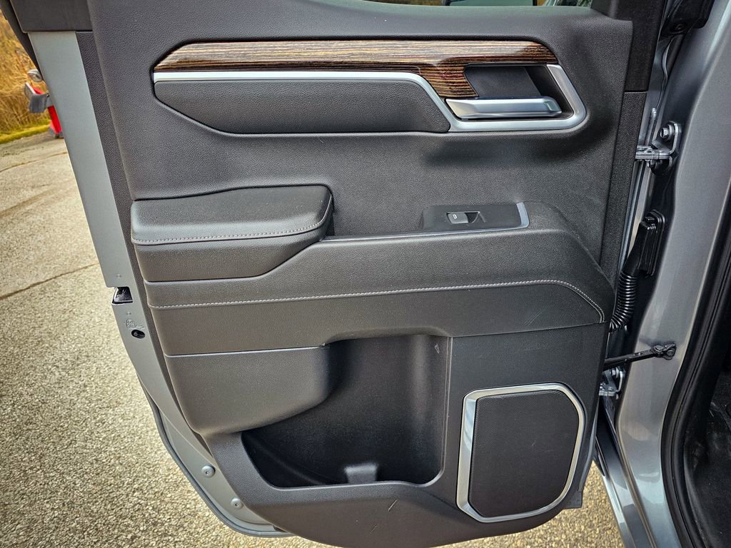 Certified 2024 GMC Sierra 1500 SLE w/ Preferred Package image 32