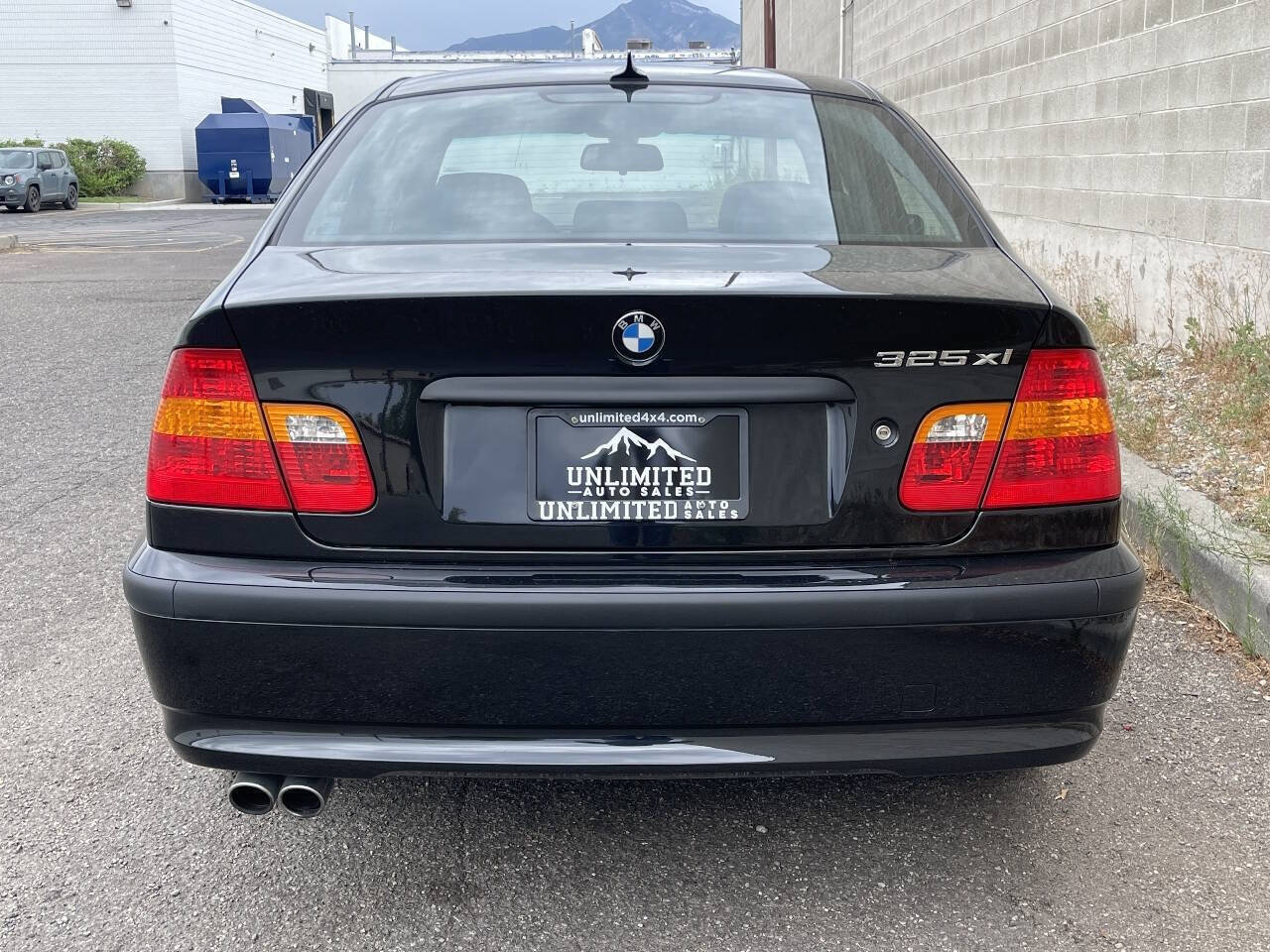 Used 2004 BMW 325xi Sedan AWD/4WD image 7