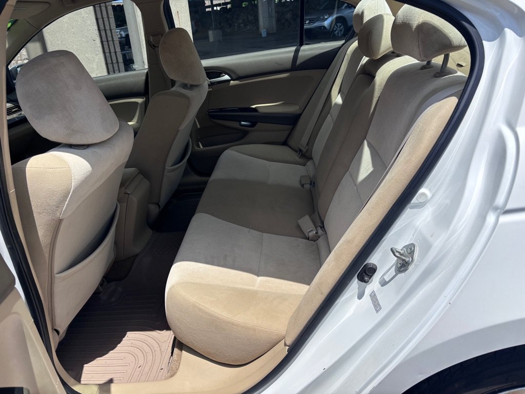Used 2010 Honda Accord LX image 4