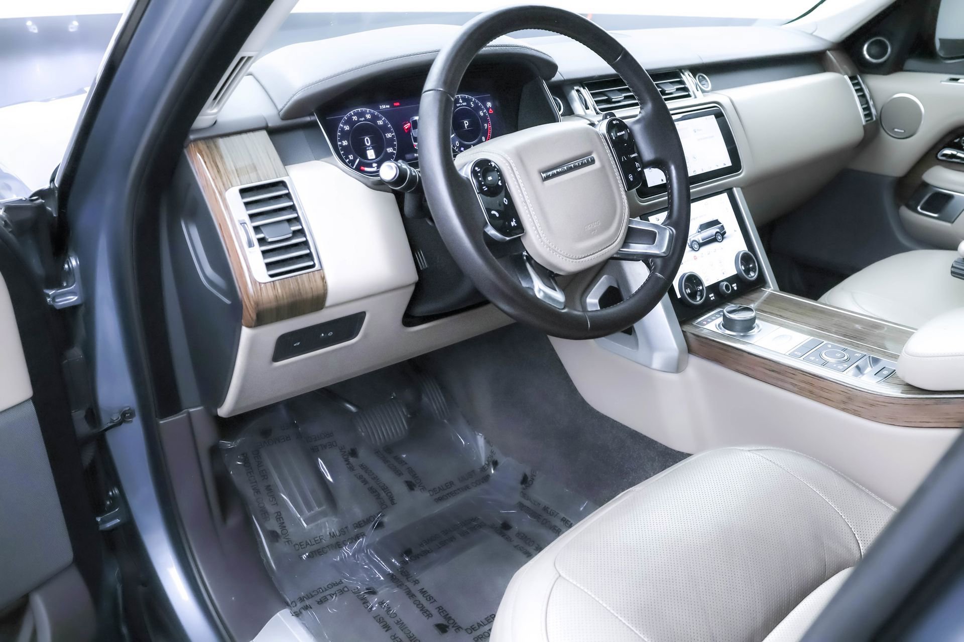 Used 2019 Land Rover Range Rover HSE image 4