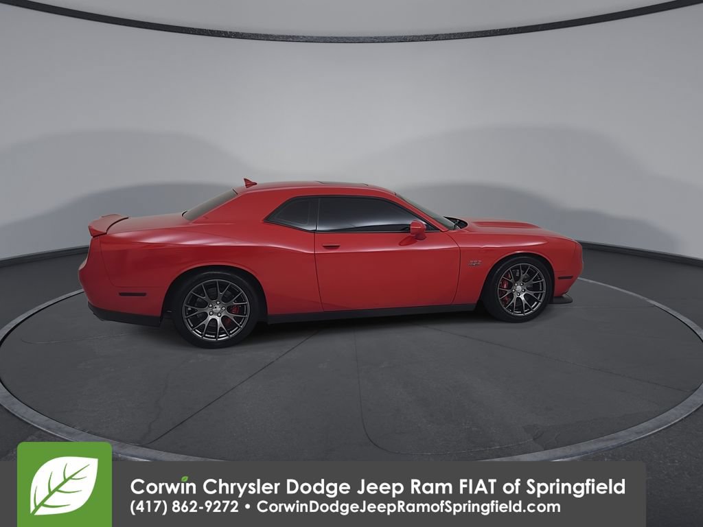 Used 2015 Dodge Challenger SRT RWD image 16