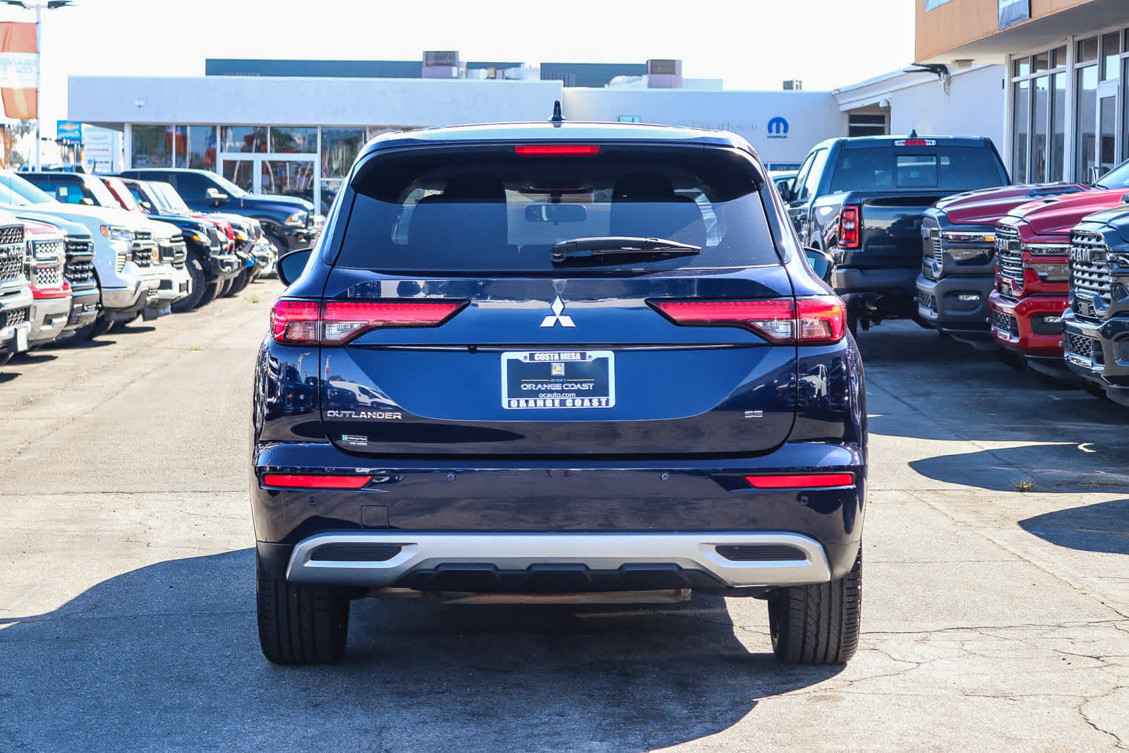 Used 2023 Mitsubishi Outlander SE AWD/4WD image 5