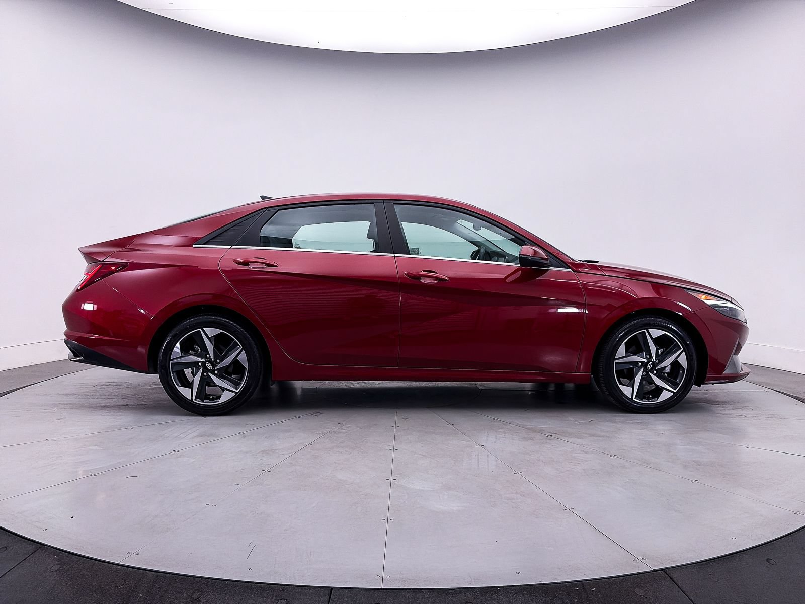 Used 2023 Hyundai Elantra Limited FWD image 41