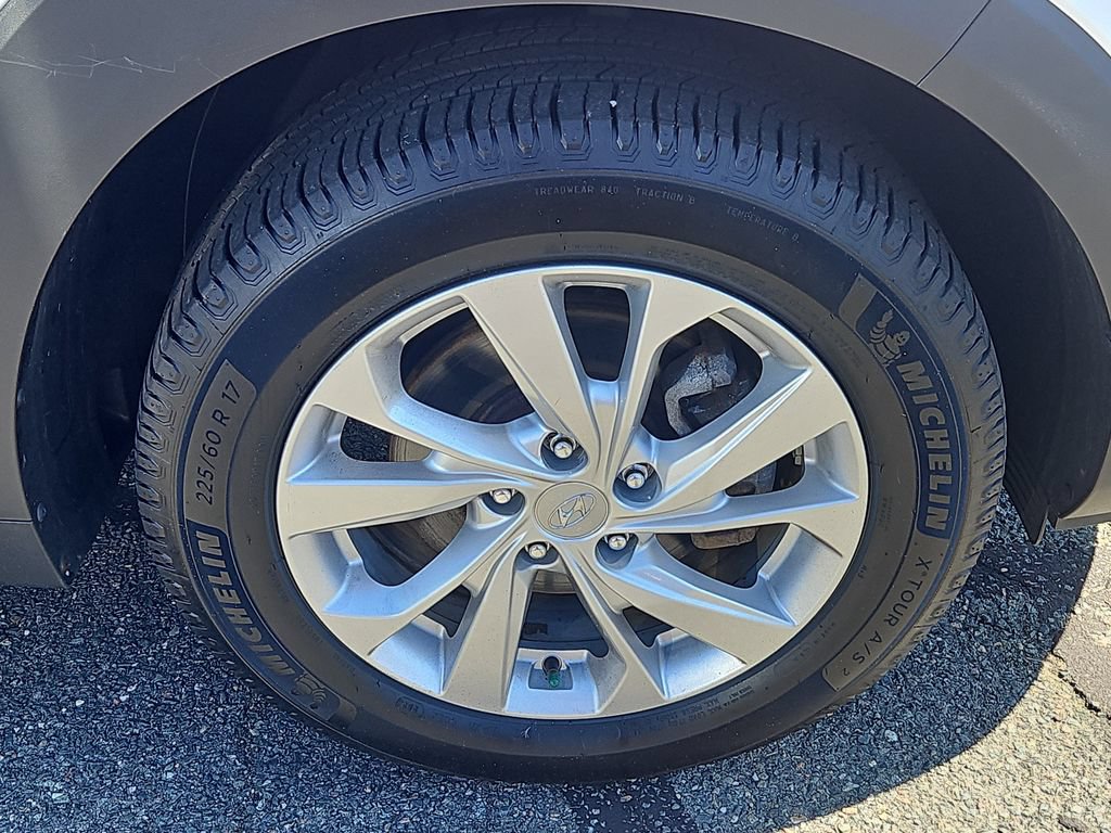 Used 2019 Hyundai Tucson Value AWD/4WD image 10
