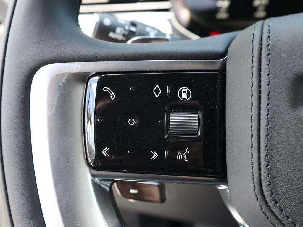 Used 2025 Land Rover Range Rover SE AWD/4WD image 38