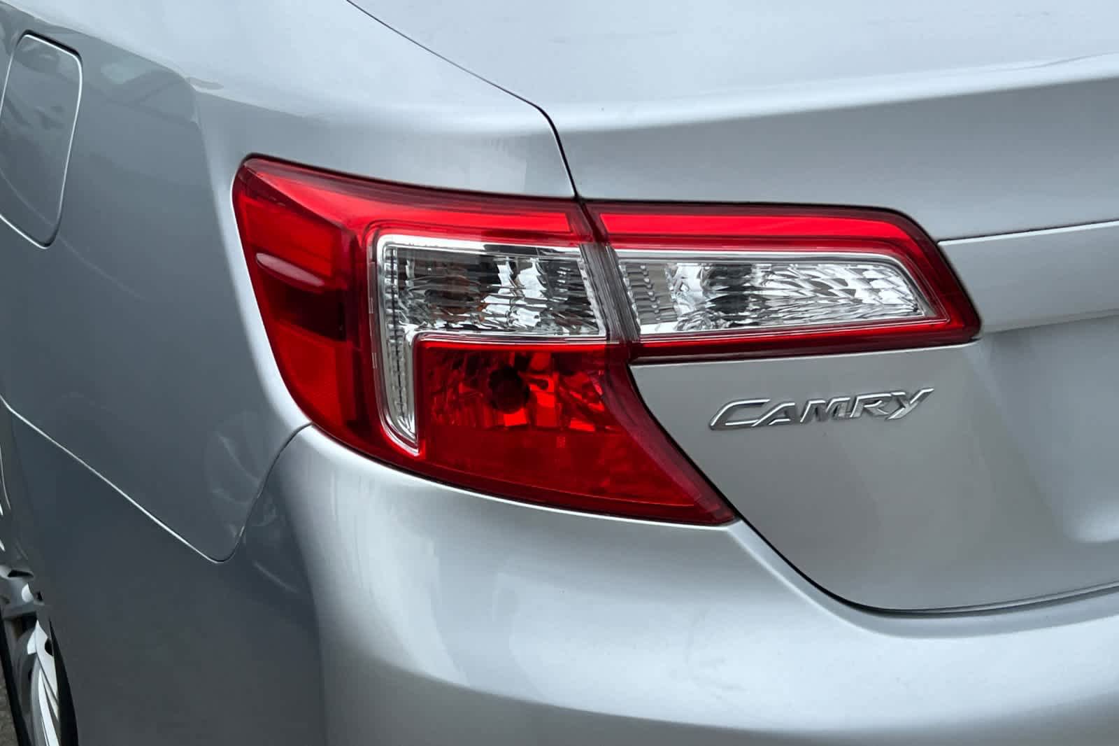 Used 2012 Toyota Camry LE FWD image 20