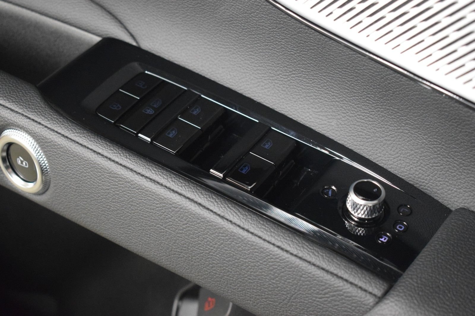 Certified 2023 Maserati Grecale Modena AWD/4WD image 42