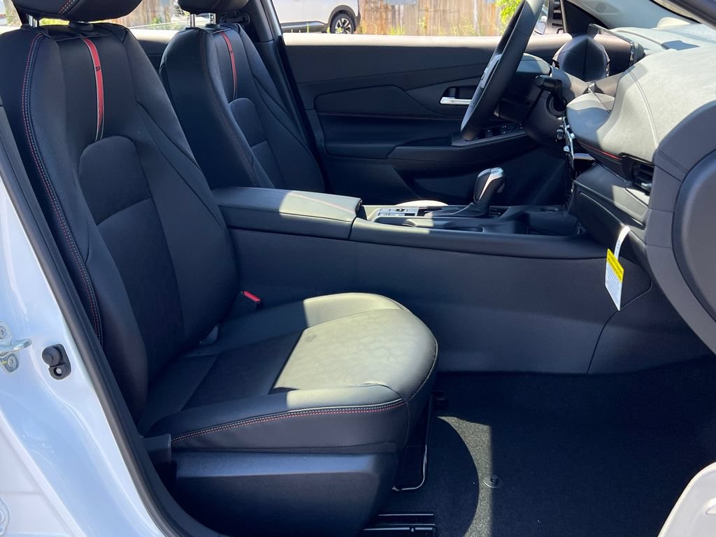 New 2026 Nissan Sentra SR w/ SR Premium Package FWD image 21