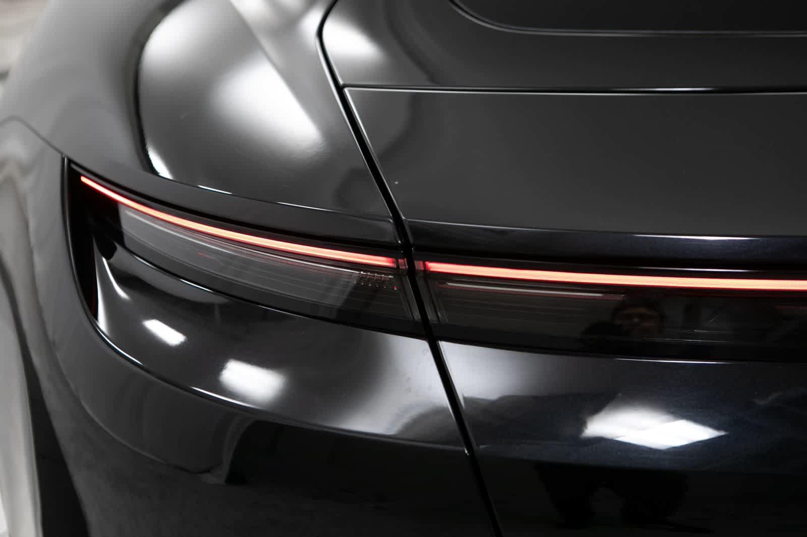 Used 2021 Porsche Taycan Turbo S AWD/4WD image 18