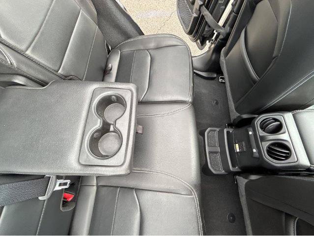 Used 2023 Jeep Wrangler Unlimited Sahara w/ Cold Weather Group AWD/4WD image 8