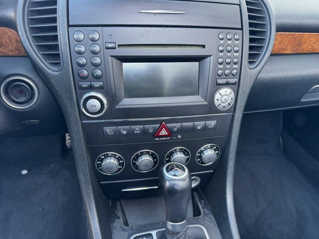 Used 2009 Mercedes-Benz SLK 350 image 22