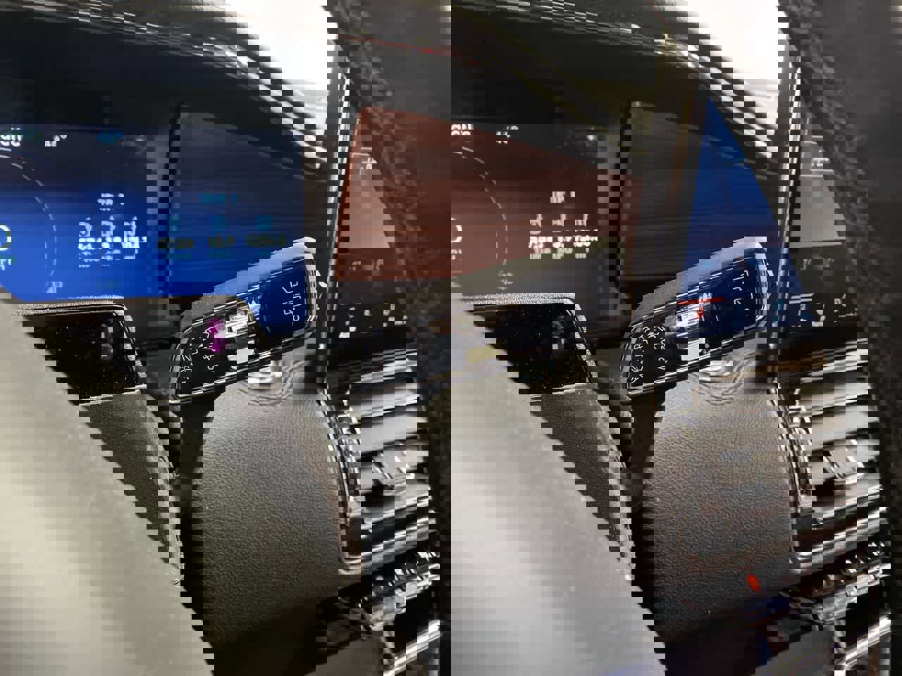 Used 2024 Lincoln Navigator L Premiere image 22