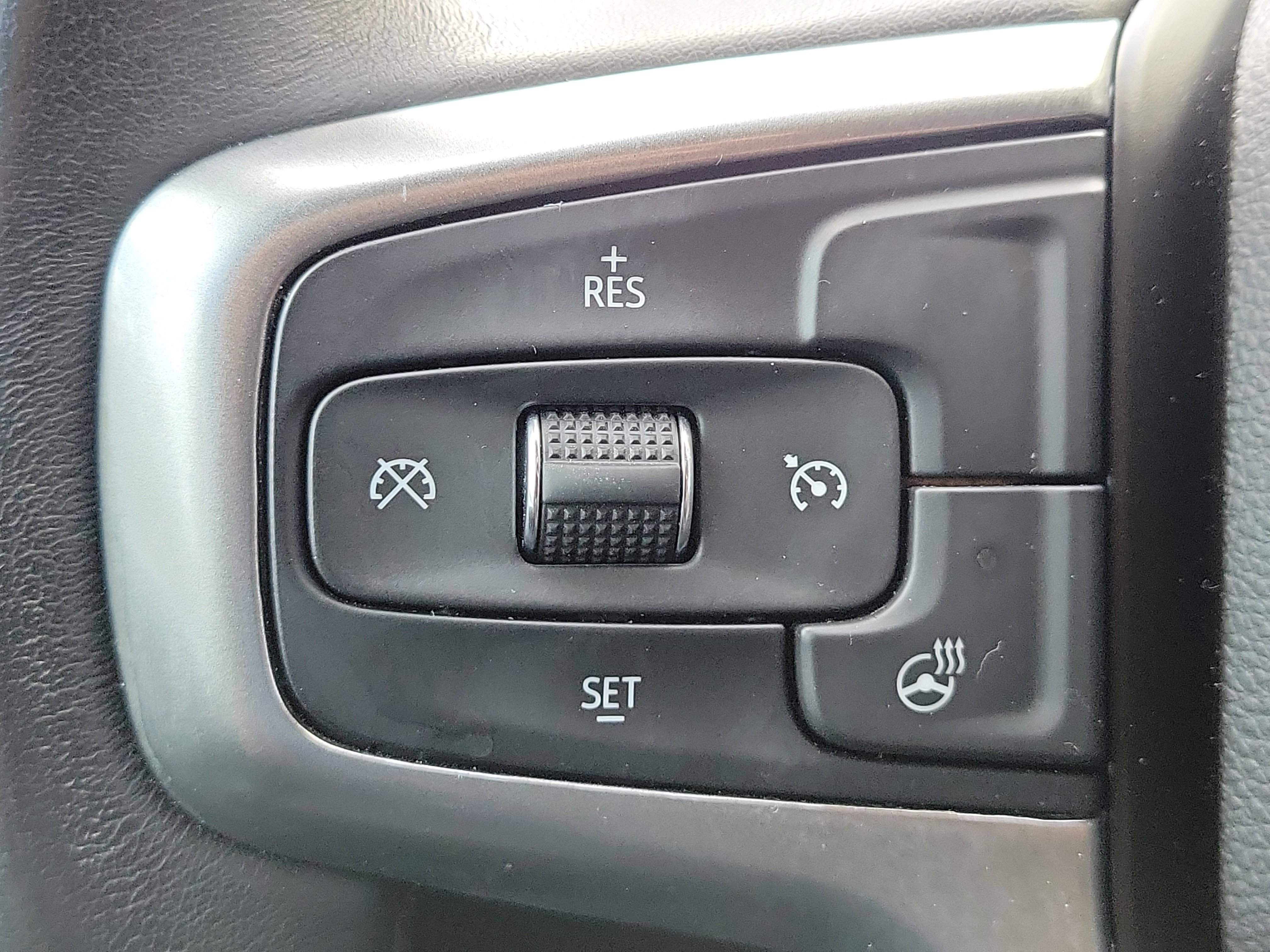 Used 2021 Chevrolet Silverado 1500 RST image 25