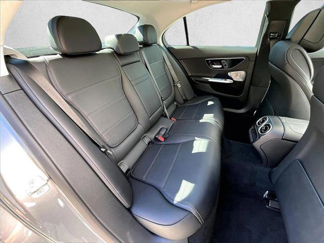 Used 2025 Mercedes-Benz C 300 Sedan image 29