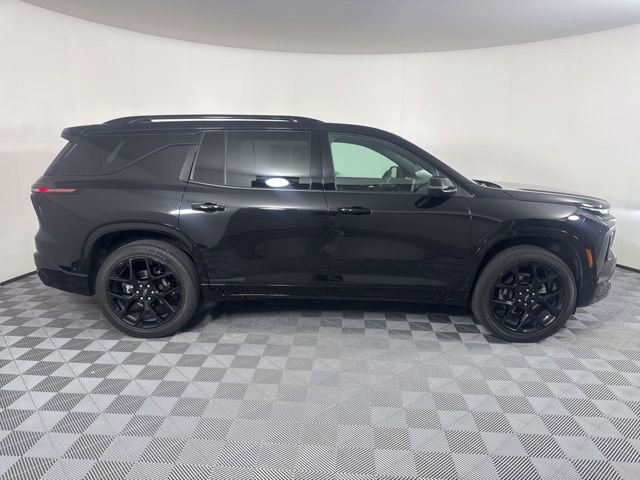 Used 2024 Chevrolet Traverse RS AWD/4WD image 2