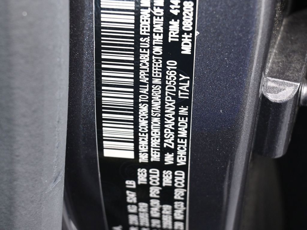 Used 2023 Alfa Romeo Stelvio Sprint image 18