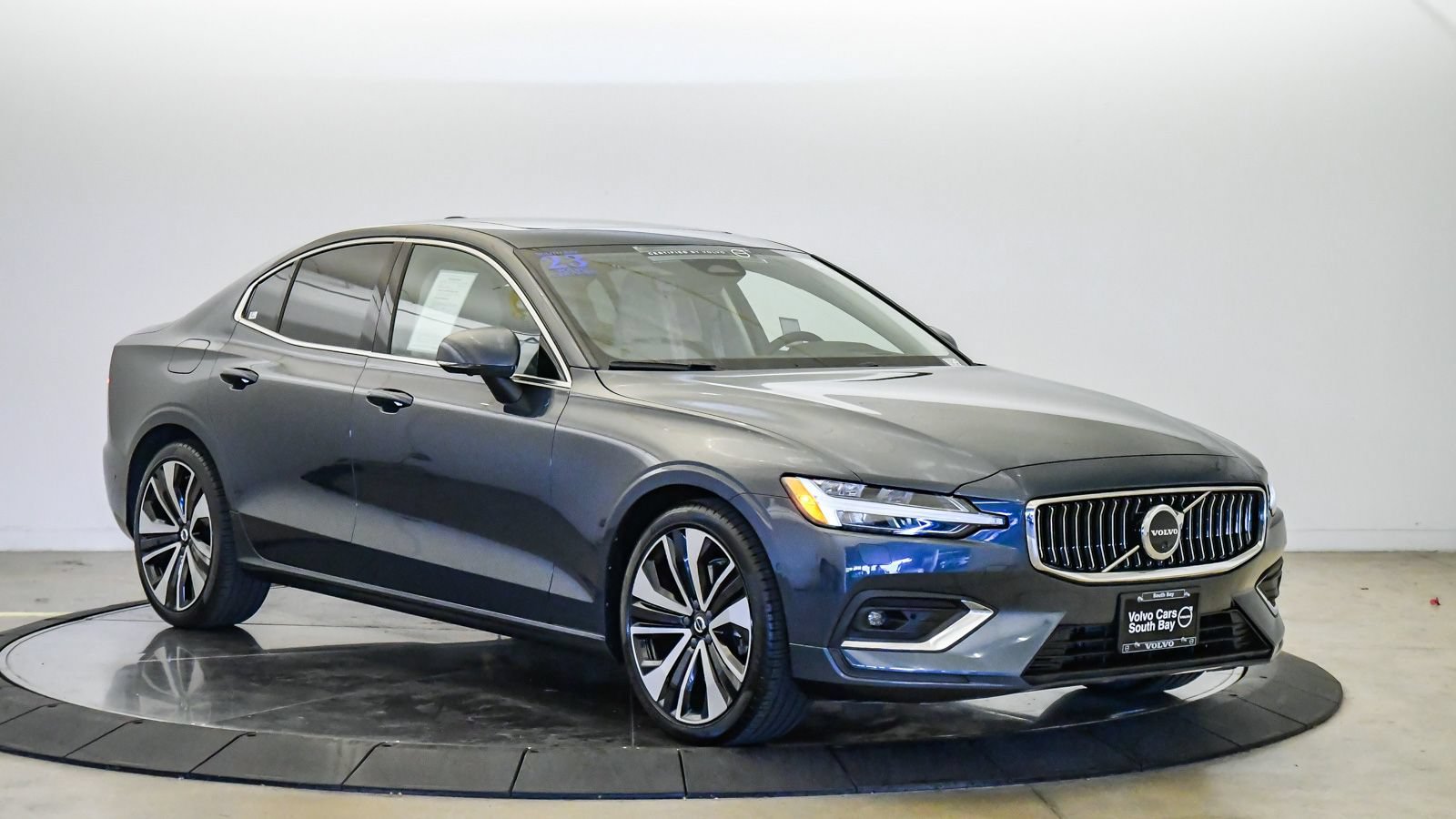 Certified 2023 Volvo S60 B5 Ultimate w/ Climate Package FWD image 6