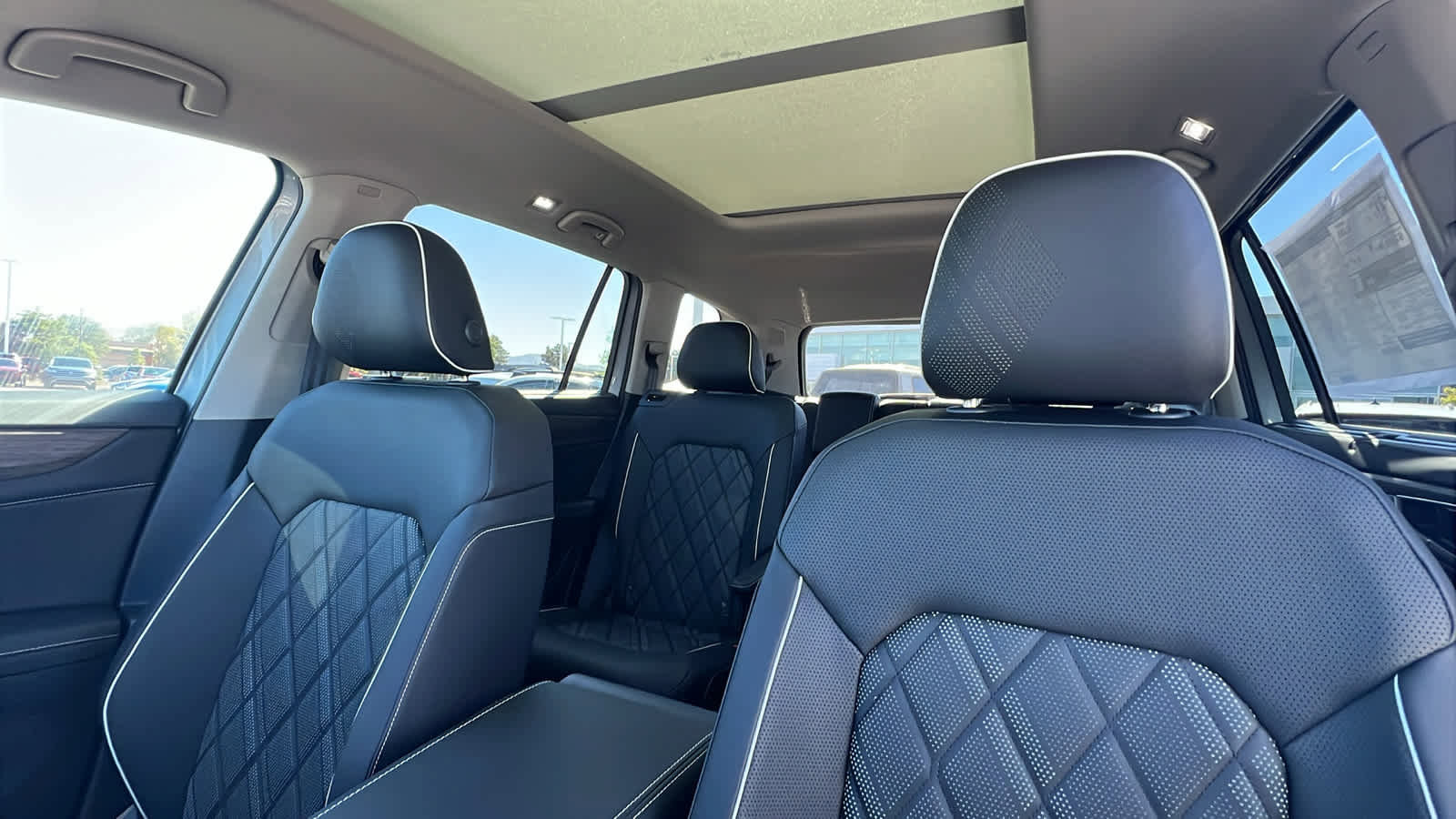 New 2026 Volkswagen Atlas SEL Premium R-Line image 11