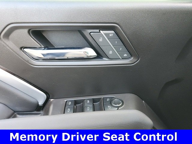 Used 2024 Chevrolet Colorado Z71 w/ Z71 Convenience Package 2 image 8