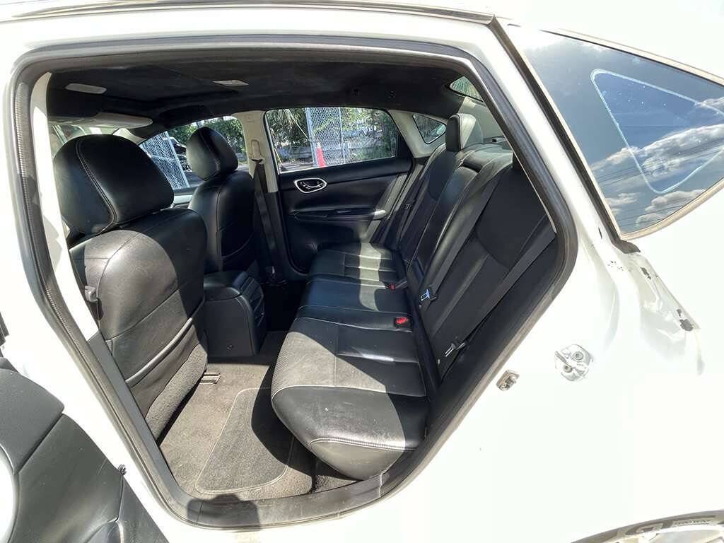 Used 2015 Nissan Sentra SR w/ SR Premium Package FWD image 4