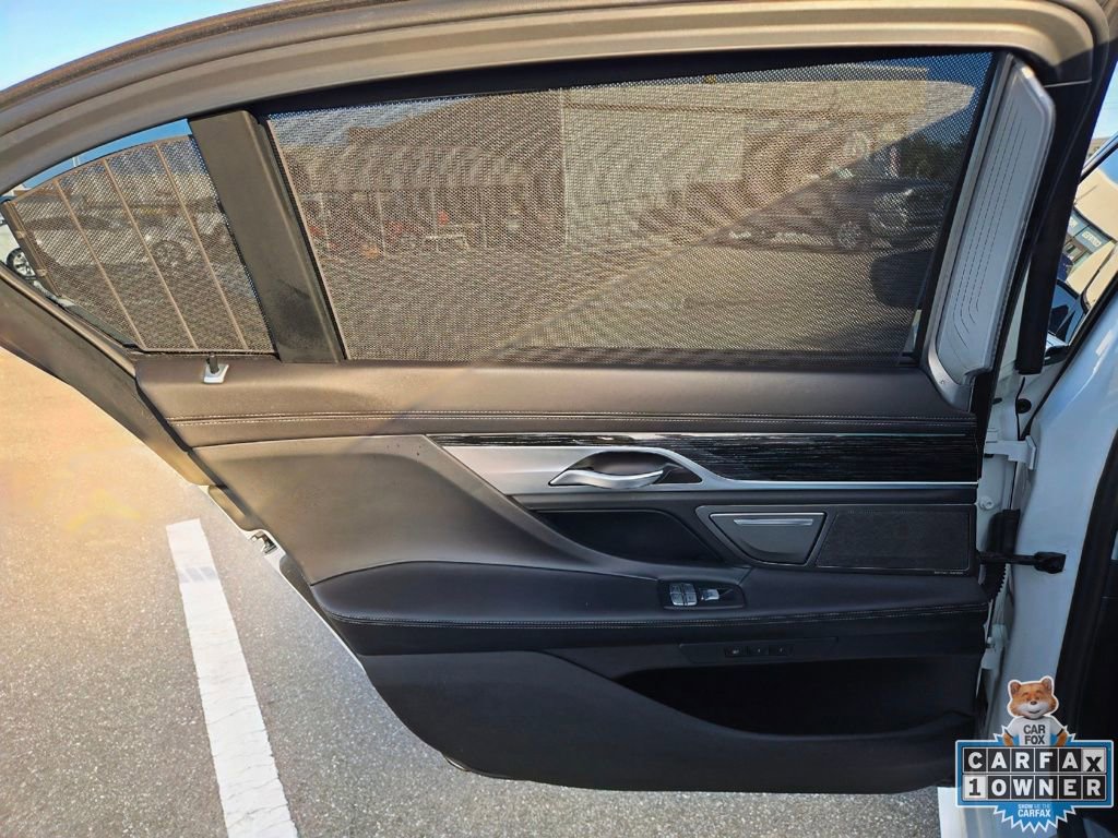 Used 2022 BMW 750i xDrive w/ Executive Package image 45