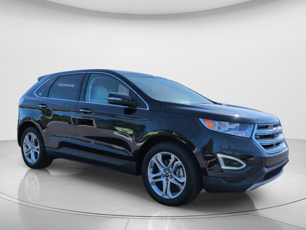 Used 2018 Ford Edge Titanium FWD image 3