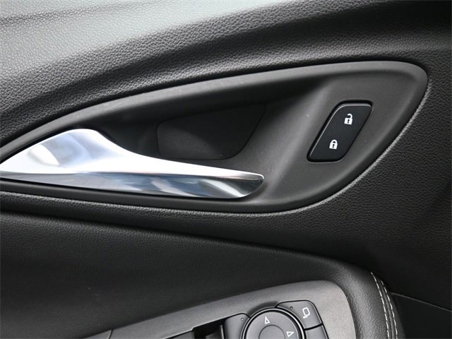 Used 2024 Buick Encore GX Sport Touring image 10